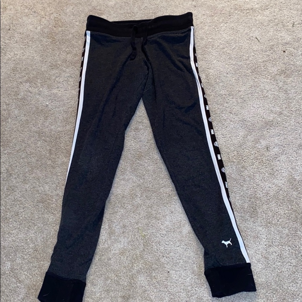 VS Pink Yogas